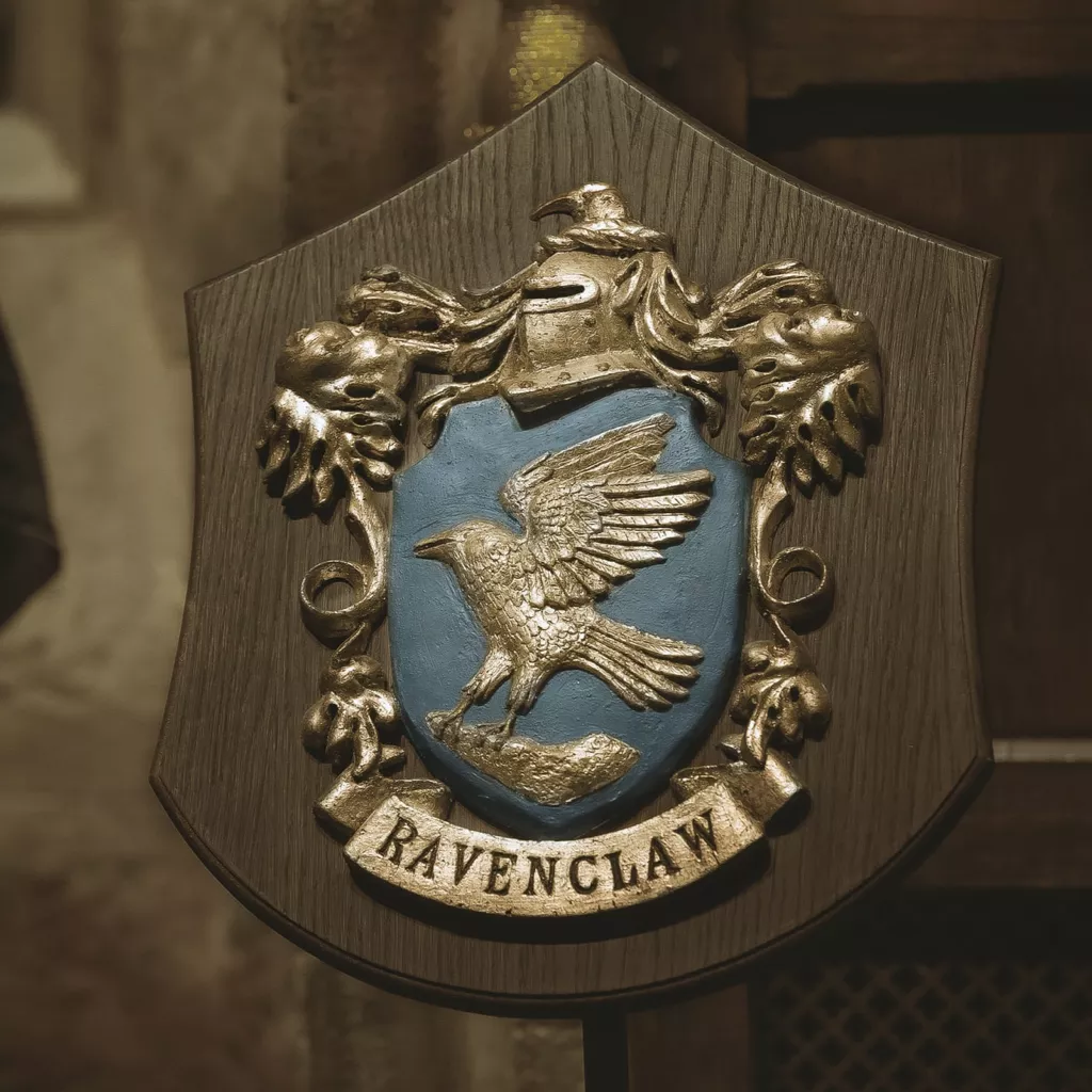Example of how a family crest could look.
