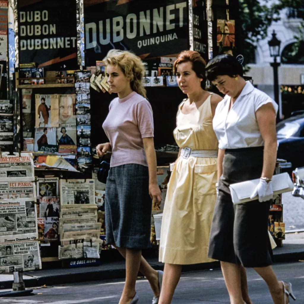 Fashionable women from the 1960s.